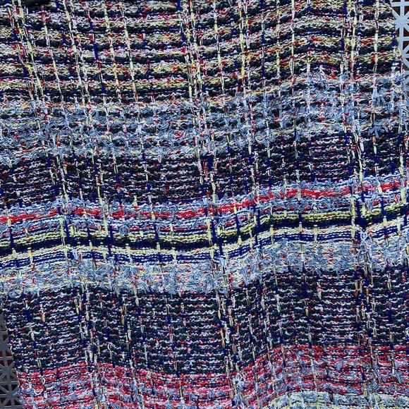 St John tweed stripped sparkle knit eyelash skirt with a fringed bottom, size 2 - Picture 4 of 6